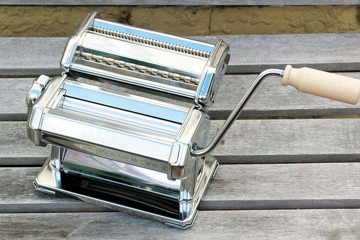 Cilindro manual para abrir massa fresca